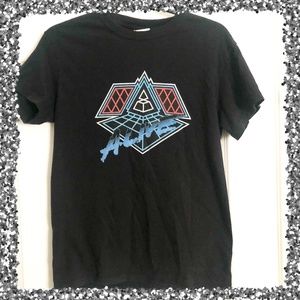 Music Graphic T-shirt: Daft Punk “Alive” 2007